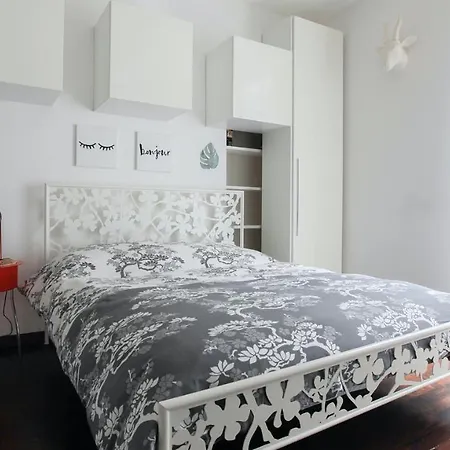 Plum Guide - Quotations Apartman